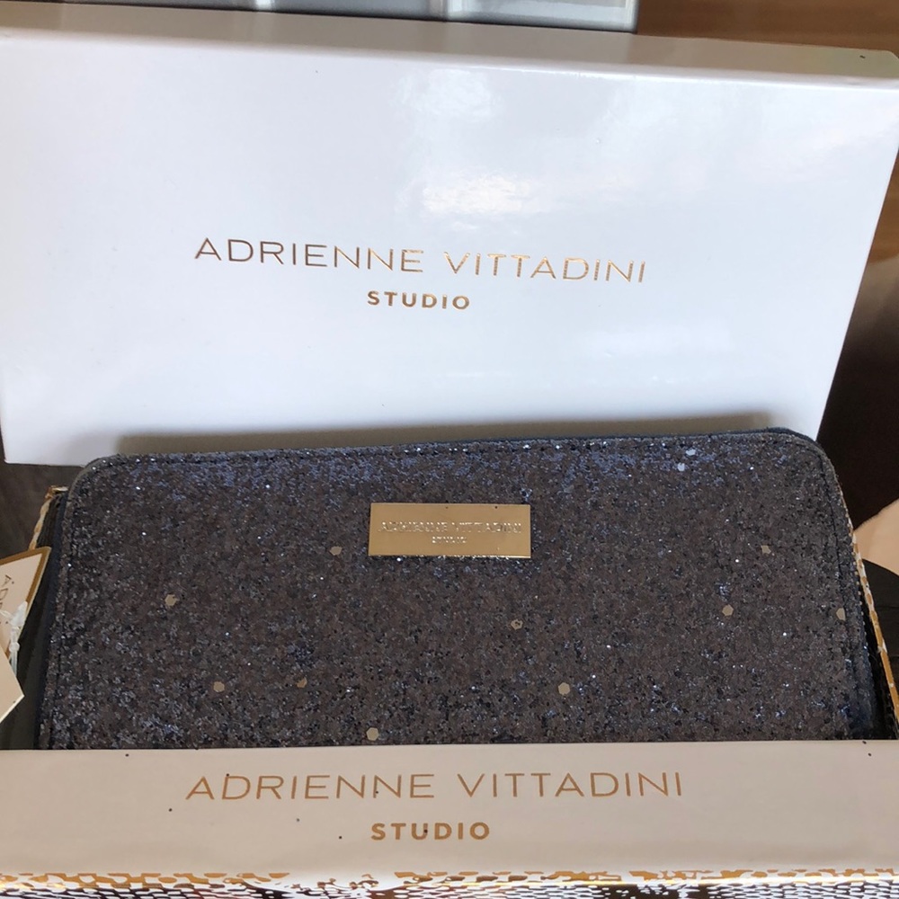 Brand new wallet! Never been used!